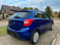 Gebraucht Ford Ka Plus 69 PS (50 kW) 2017 Blau Kleinwagen