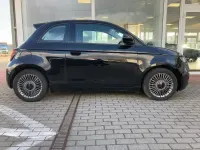 Gebraucht Fiat 500e Icon 86 kW (118 PS) 2022 Schwarz Limousine