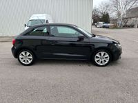 gebraucht Audi A1 attraction 1.6 TDI Navi Tüv 05.2025