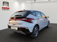 Neu Hyundai i20 101 PS (74 kW) 2025 Lumen grey / mic (grau) Kleinwagen