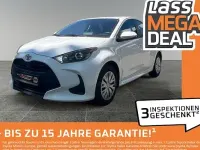 Gebraucht Toyota Yaris Basis 72 PS (52 kW) 2023 Schneeweiß Kleinwagen