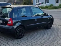 Używany Renault Clio II 75 KM (55 kW) 2004 Andere farben Hatchback