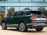 Ny Bentley Bentayga 551 HK (405 kW) 2026 Grön SUV