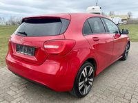 Gebraucht Mercedes A200 156 PS (114 kW) 2012 Rot Limousine