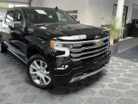 Neu Chevrolet Silverado 426 PS (313 kW) 2026 Schwarz SUV