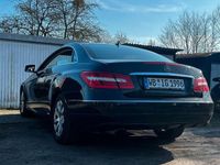 Gebraucht Mercedes E250 204 PS (150 kW) 2010 Schwarz Coupé