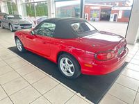 Gebraucht Mazda MX5 145 PS (106 kW) 2002 Rot Cabrio