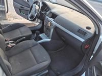 Gebraucht Opel Astra Innovation 205 PS (150 kW) 2007 Silber Kombi