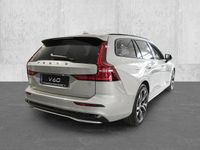 Neu Volvo V60 Plus 197 PS (144 kW) 2025 Silber Kombi
