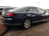 Gebraucht VW Passat Highline 150 PS (110 kW) 2016 Blau Limousine