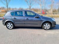 Gebraucht Opel Astra Selection 90 PS (66 kW) 2009 Grau Limousine