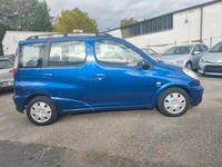 Gebraucht Toyota Yaris Verso 84 PS (61 kW) 2004 Blau Van / Kleinbus