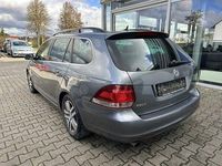 Gebraucht VW Golf VI Comfortline 105 PS (77 kW) 2010 Grau Kleinwagen