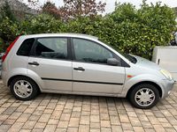Gebraucht Ford Fiesta 80 PS (58 kW) 2004 Silber Kleinwagen