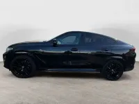 Gebraucht BMW X6 M50 Shadowline 530 PS (389 kW) 2021 Black sapphire metallic SUV
