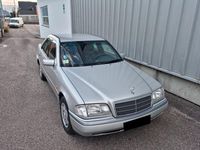 Gebraucht Mercedes C180 Elegance 122 PS (89 kW) 1995 Silber Limousine