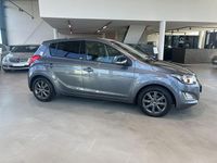Gebraucht Hyundai i20 Style 101 PS (74 kW) 2014 Grau Kleinwagen