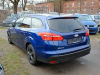 Gebraucht Ford Focus Titanium 125 PS (91 kW) 2016 Blau Kombi