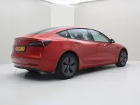 Gebraucht Tesla Model 3 Standard Range 225 kW (306 PS) 2022 Rot Limousine