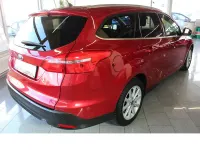 Gebraucht Ford Focus Titanium 150 PS (110 kW) 2018 Rot Kombi