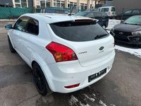 Gebraucht Kia Ceed 116 PS (85 kW) 2011 Weiß Kleinwagen