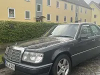 Gebraucht Mercedes E200 118 PS (86 kW) 1990 Braun Limousine