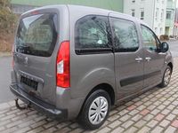 Gebraucht Peugeot Partner Tepee 109 PS (80 kW) 2008 Silber Van / Kleinbus