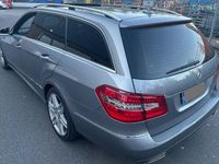 Gebraucht Mercedes E250 Avantgarde 204 PS (150 kW) 2011 Kombi