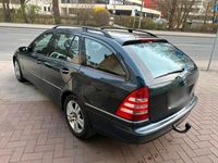 Gebraucht Mercedes C220 Elegance 150 PS (110 kW) 2005 Blau Kombi