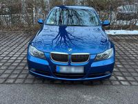 Gebraucht BMW 325 218 PS (160 kW) 2007 Blau Limousine