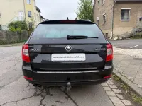 Gebraucht Skoda Superb Exclusive 140 PS (102 kW) 2013 Schwarz Kombi