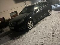 Gebraucht Mercedes C250 204 PS (150 kW) 2011 Blau Kombi