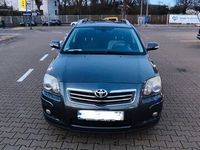 gebraucht Toyota Avensis Combi Executive 2,2-l-D-CAT Executive