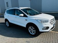 Gebraucht Ford Kuga Titanium 150 PS (110 kW) 2017 Weiß SUV