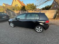 Gebraucht VW Golf VI 105 PS (77 kW) 2011 Schwarz Kleinwagen