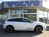 Gebraucht Volvo V60 150 PS (110 kW) 2018 Andere farbe metallic Kombi