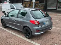 Gebraucht Peugeot 206 75 PS (55 kW) 2010 Silber Kleinwagen