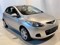 Gebraucht Mazda 2 Inclusive 75 PS (55 kW) 2009 Silber Kleinwagen