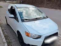 Gebraucht Mitsubishi Colt 75 PS (55 kW) 2010 Weiß Kleinwagen