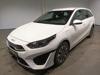 Gebraucht Kia Ceed Spirit 141 PS (103 kW) 2022 Weiß Kleinwagen