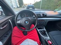 Gebraucht BMW 116 122 PS (89 kW) 2009 Schwarz Kleinwagen