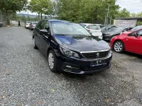 Gebraucht Peugeot 308 Active 131 PS (96 kW) 2019 Farbe encreblau Kombi