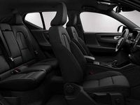 Neu Volvo XC40 Core 185 kW (252 PS) 2025 Onyx black metallic SUV