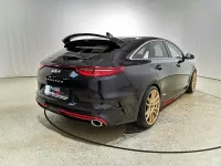 Gebraucht Kia ProCeed Sport 204 PS (150 kW) 2023 Schwarzmet. Kleinwagen