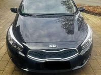 Używany Kia Ceed Attract 99 KM (72 kW) 2015 Czarny Hatchback