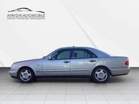 Gebraucht Mercedes E230 Avantgarde 150 PS (110 kW) 1997 Silber Limousine