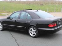 Gebraucht Mercedes E320 Avantgarde 224 PS (164 kW) 2001 Schwarz Limousine