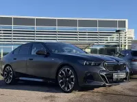 Neu BMW i5 Shadowline 442 kW (601 PS) 2026 Frozen deep grey Limousine
