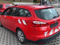 Usado Ford Focus 116 HP (85 kW) 2013 Vermelho Carrinha