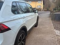 Gebraucht VW Tiguan Active 150 PS (110 kW) 2022 Weiß SUV